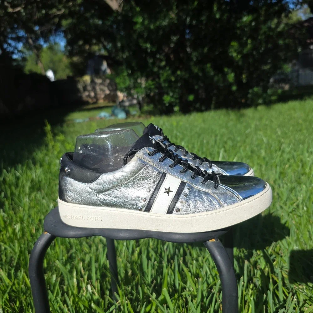 Michael Kors Metallic Silver Star Studded Low Top Sneakers Womens Shoes